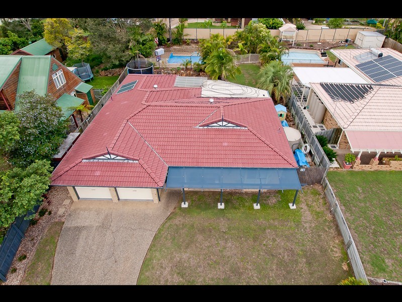 8 Learmonth Court, Hillcrest QLD 4118