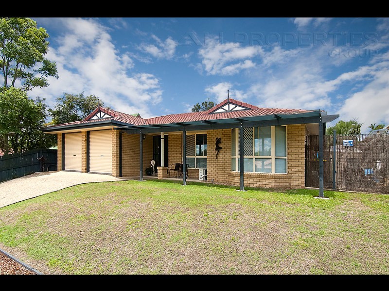 8 Learmonth Court, Hillcrest QLD 4118