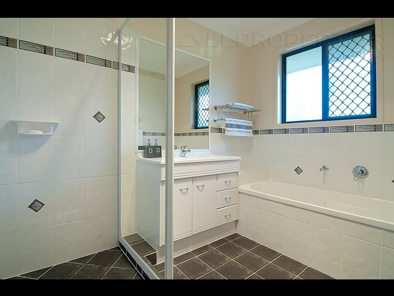 176 Bluff Road, Cedar Vale QLD 4285
