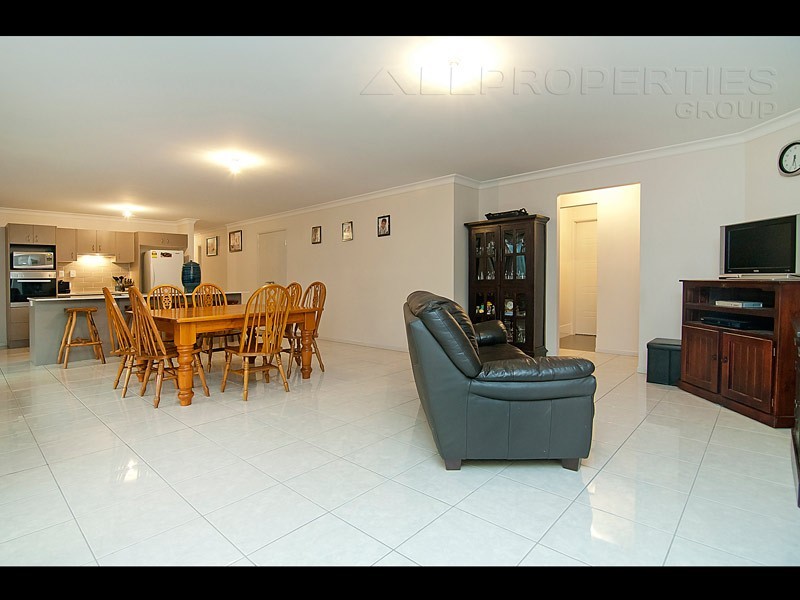 45 Jarvis Road, Waterford QLD 4133