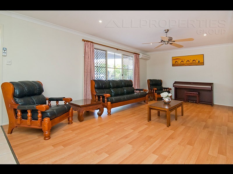 56 Gibraltar Cct, Parkinson QLD 4115