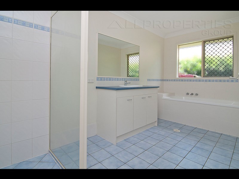 56 Gibraltar Cct, Parkinson QLD 4115