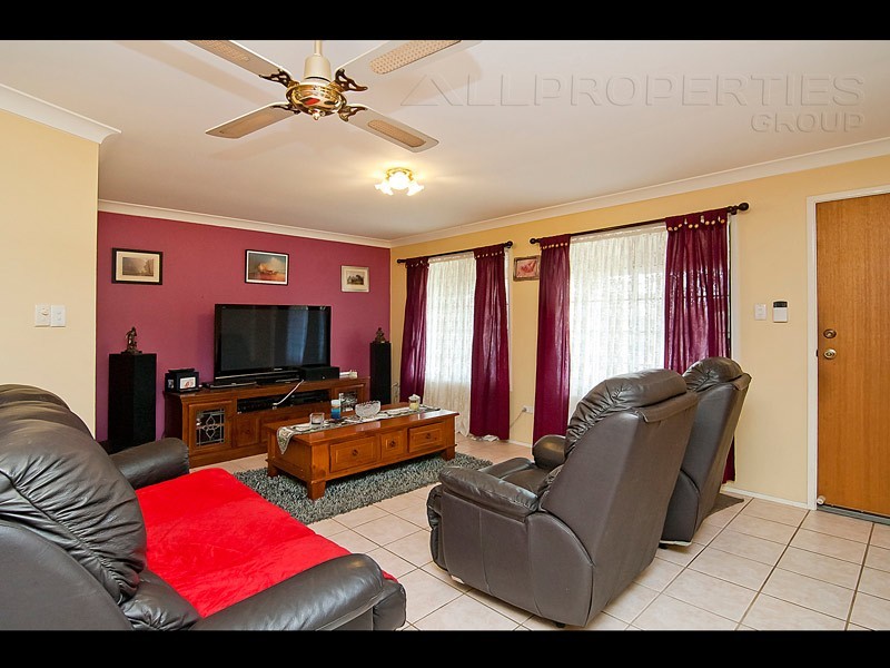 38 Awoonga Street, Marsden QLD 4132