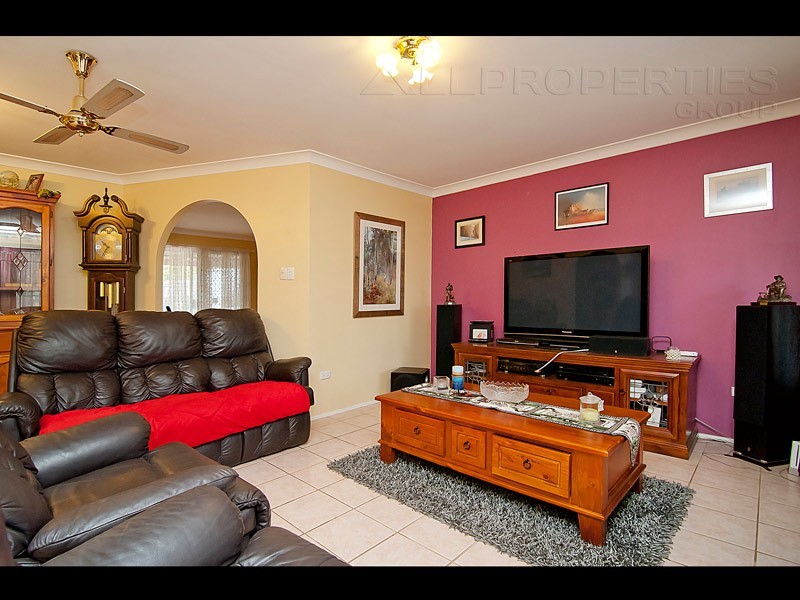 38 Awoonga Street, Marsden QLD 4132