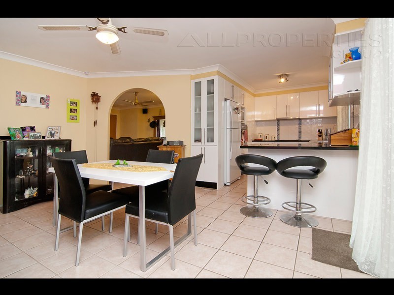 38 Awoonga Street, Marsden QLD 4132