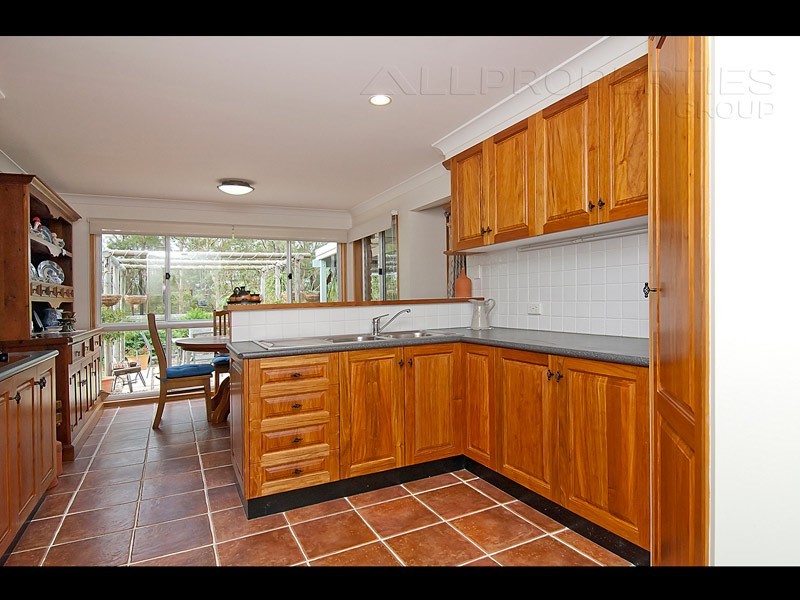 7 CIANTHUS STREET, Regents Park QLD 4118