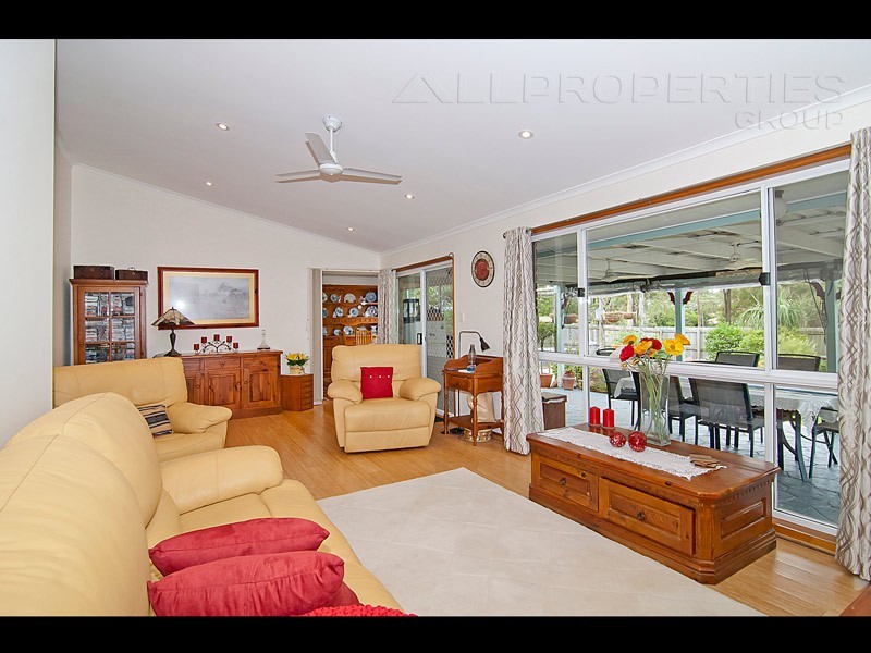 7 CIANTHUS STREET, Regents Park QLD 4118