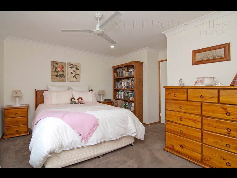 7 CIANTHUS STREET, Regents Park QLD 4118