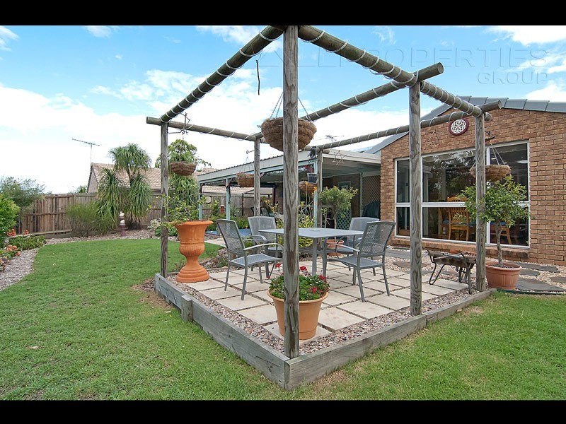 7 CIANTHUS STREET, Regents Park QLD 4118