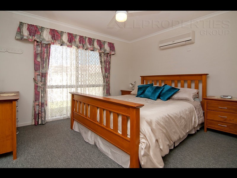 6 CYDONIA CT, Regents Park QLD 4118