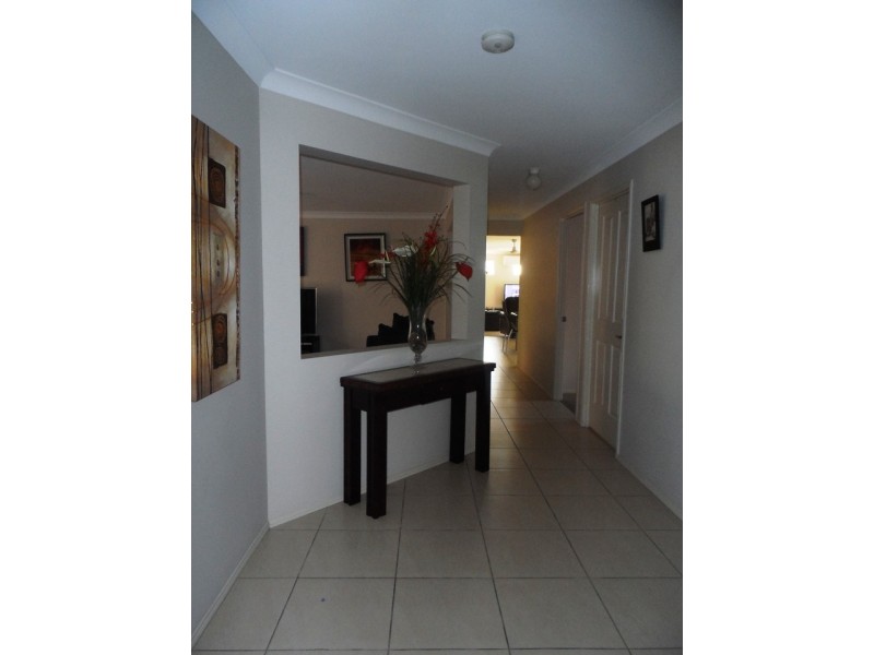 13 Rowan Street, Heathwood QLD 4110