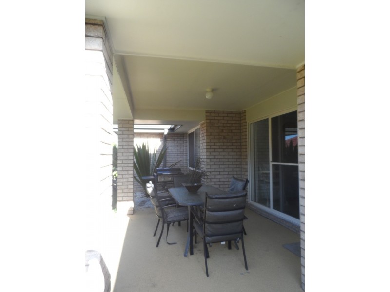 13 Rowan Street, Heathwood QLD 4110