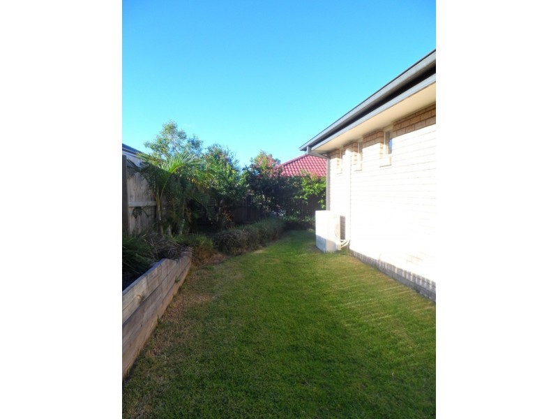 13 Rowan Street, Heathwood QLD 4110