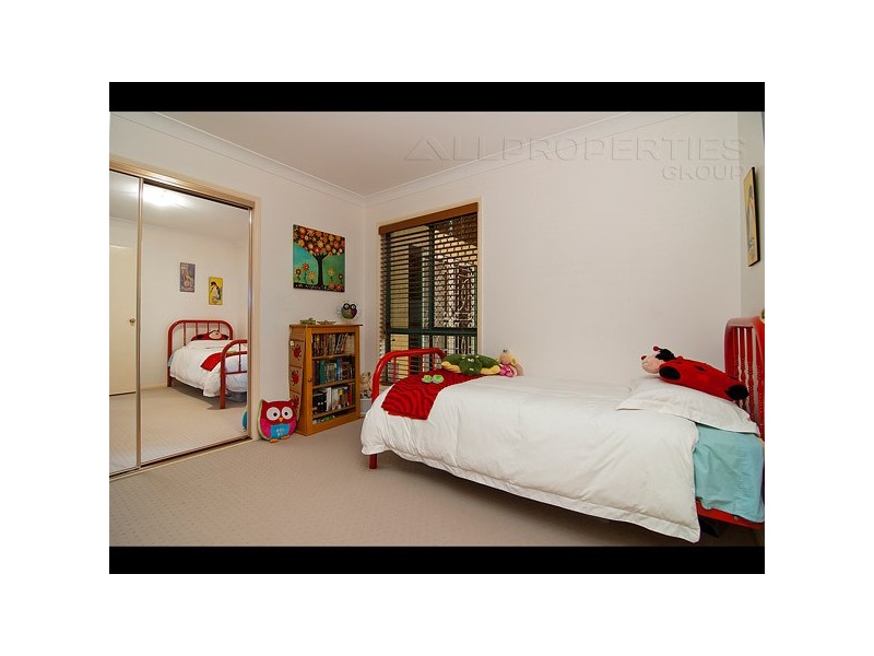 102 Lake Eyre Cres, Parkinson QLD 4115