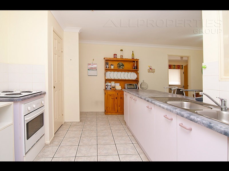 16 Foxdale Court, Waterford West QLD 4133