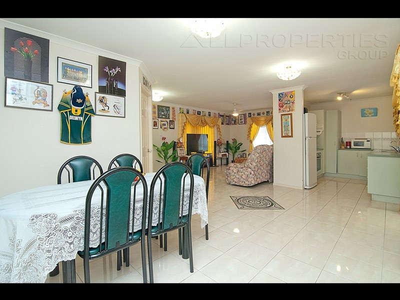 18 GEANEY BOULEVARD, Crestmead QLD 4132