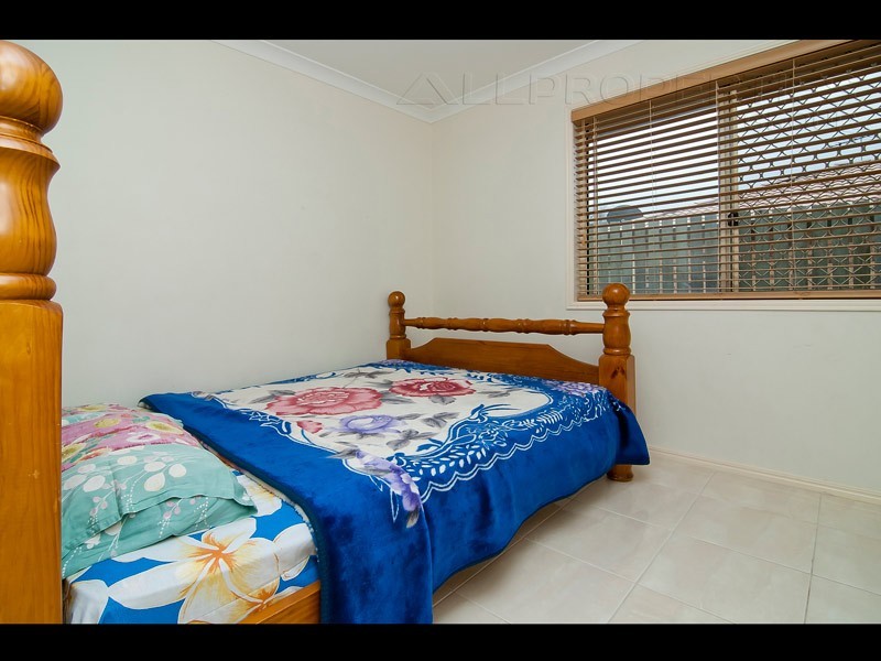 18 GEANEY BOULEVARD, Crestmead QLD 4132