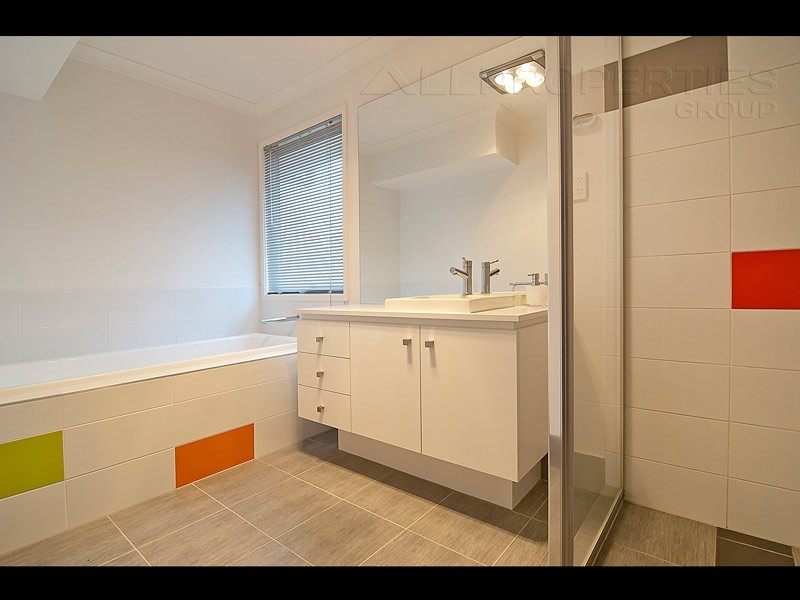 91 Parkwood Drive, Heathwood QLD 4110