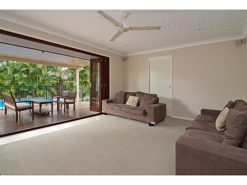 9 Scarlet Place, Forest Lake QLD 4078