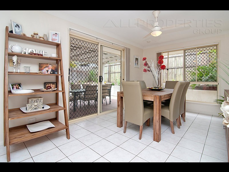 2 Blaxland Place, Drewvale QLD 4116