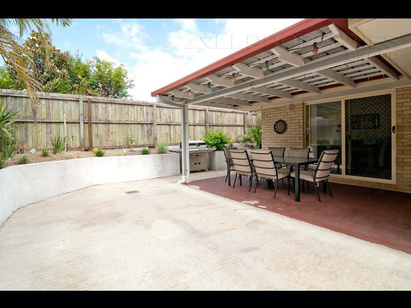 2 Blaxland Place, Drewvale QLD 4116