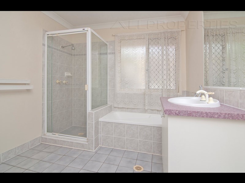 2 Blaxland Place, Drewvale QLD 4116