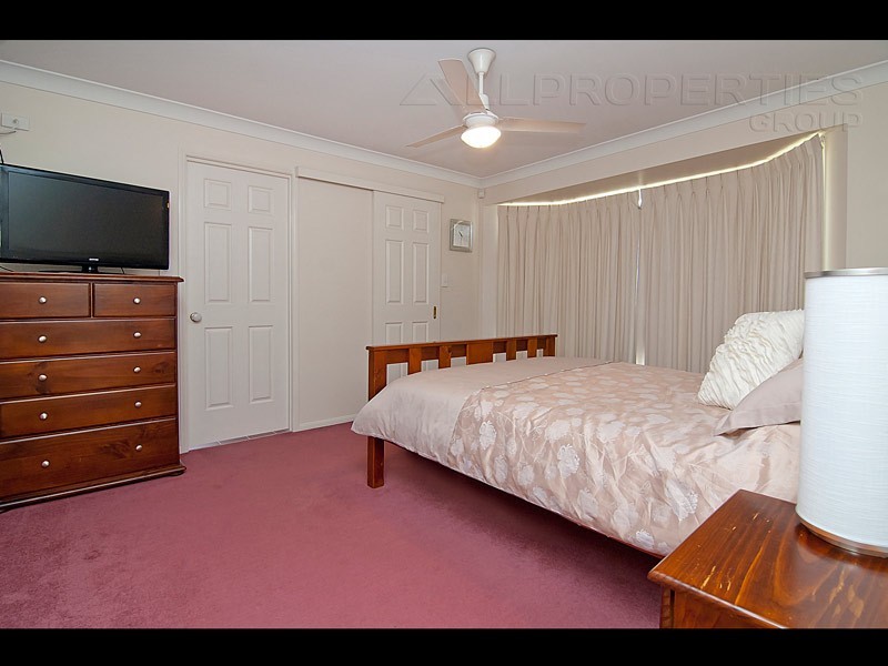 2 Blaxland Place, Drewvale QLD 4116