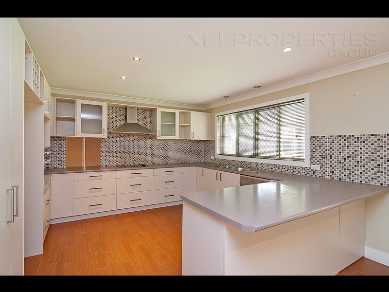 132 Penson Street, Stretton QLD 4116