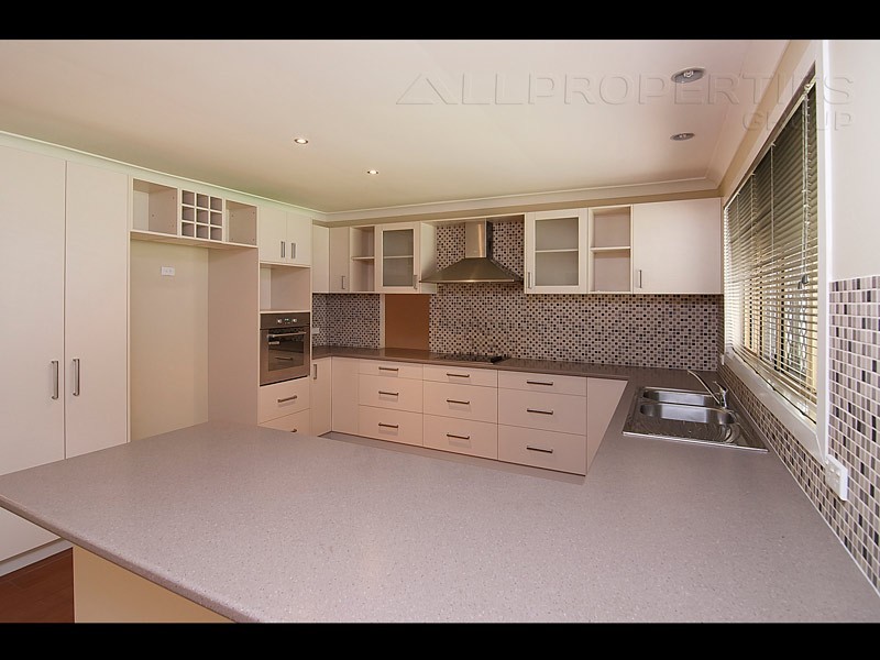 132 Penson Street, Stretton QLD 4116