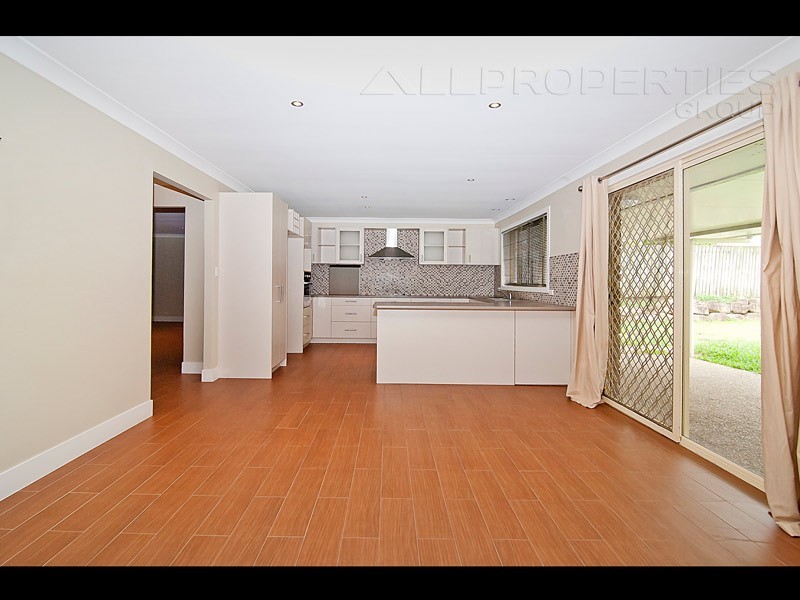 132 Penson Street, Stretton QLD 4116