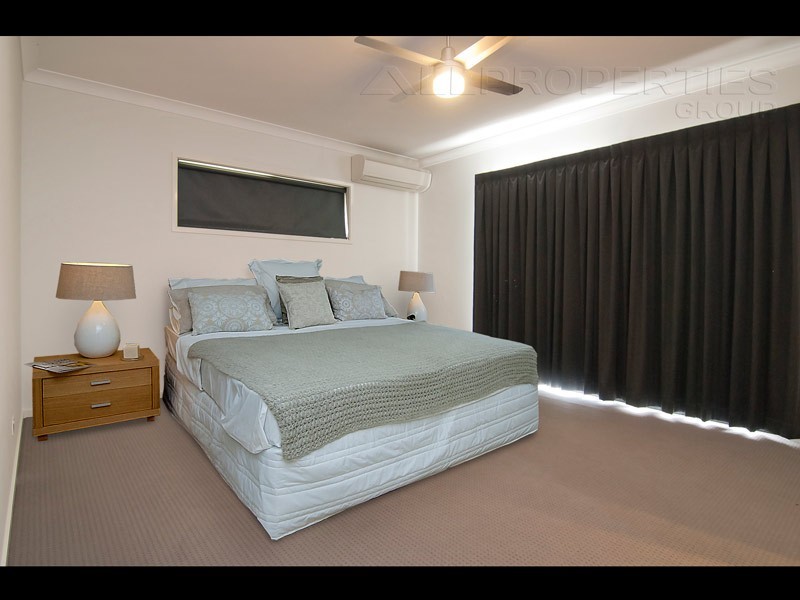 7-11 Cedarwood Close, Woodhill QLD 4285