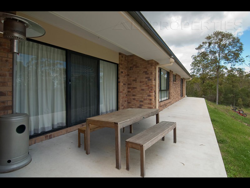 7-11 Cedarwood Close, Woodhill QLD 4285