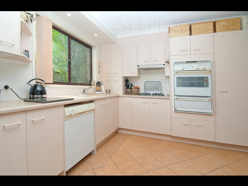 12 Rundell St, Crestmead QLD 4132