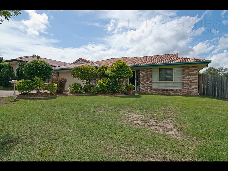 48 Newland Cres, Parkinson QLD 4115