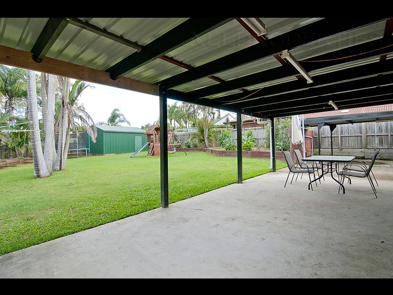 26 OWENS CRESCENT, Regents Park QLD 4118