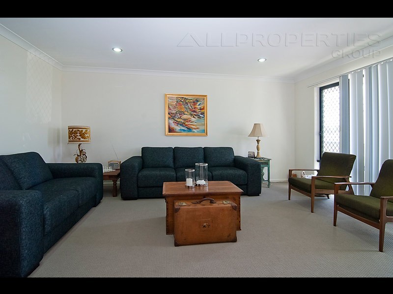 24 Colebrook Crescent, Doolandella QLD 4077