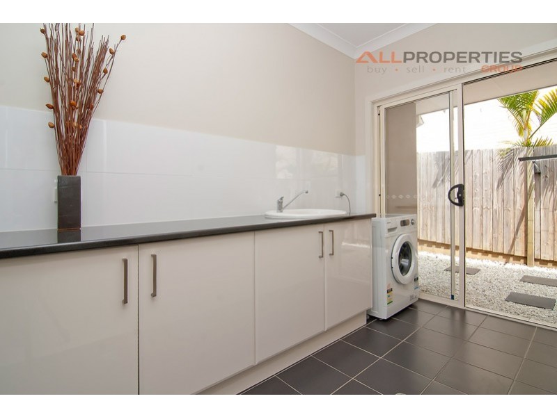 10 Watergum Street, Heathwood QLD 4110