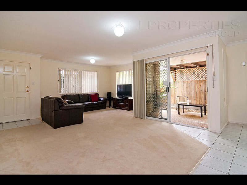 25 Benbek Cct, Sunnybank Hills QLD 4109
