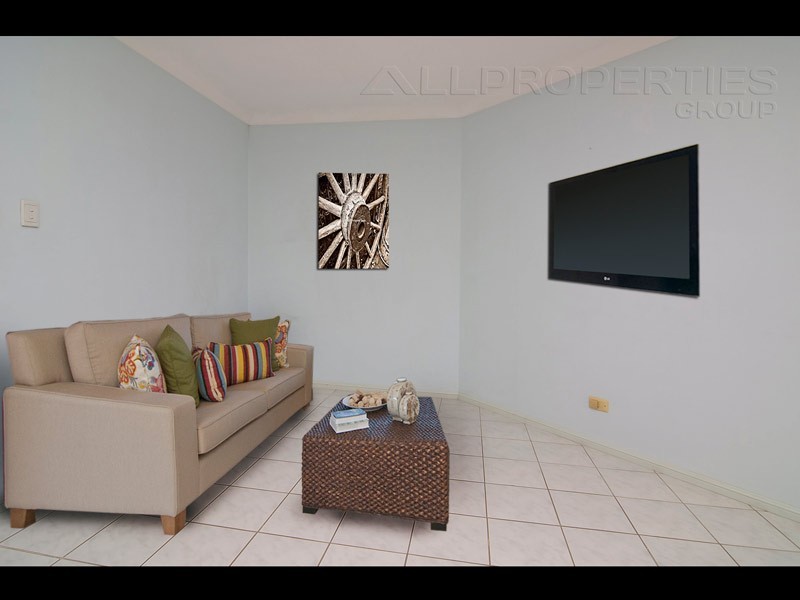 12 ARONIA COURT, Regents Park QLD 4118