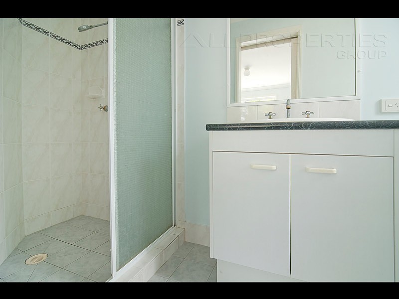 12 ARONIA COURT, Regents Park QLD 4118