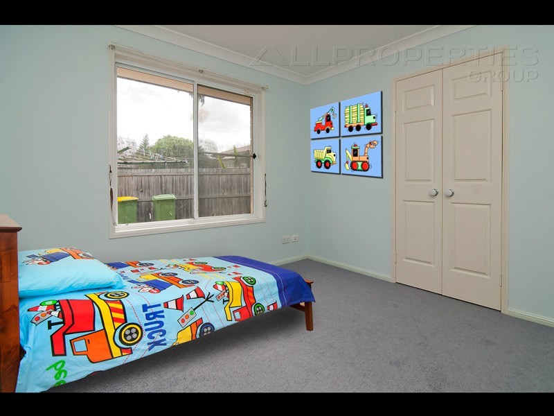 12 ARONIA COURT, Regents Park QLD 4118