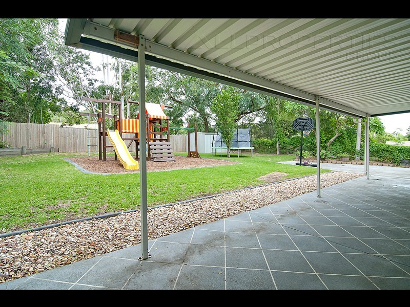 9 HYDRABAD STREET, Regents Park QLD 4118