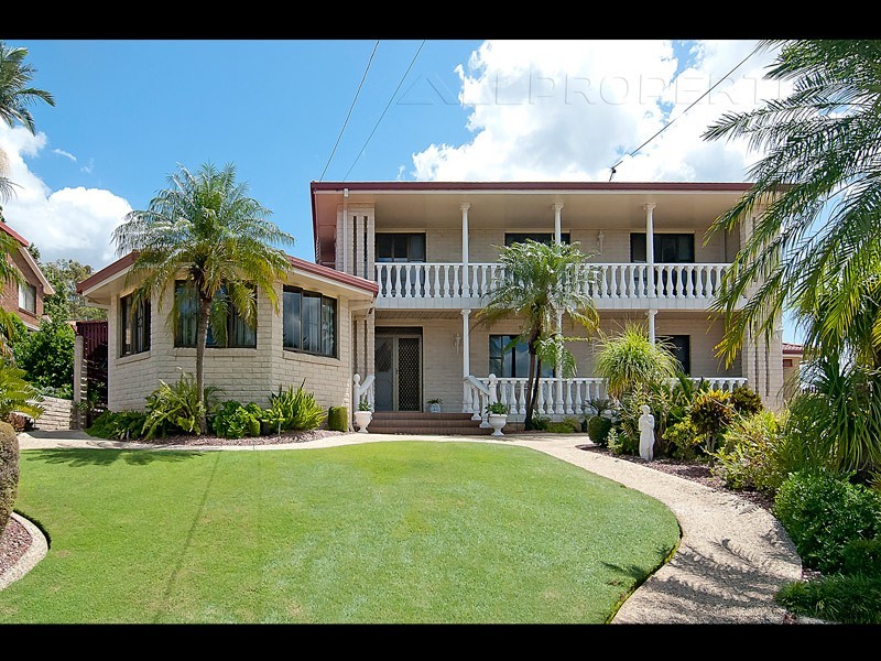 4 Aland Court, Brassall QLD 4305