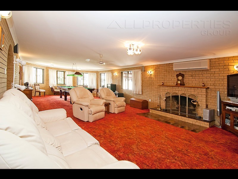 4 Aland Court, Brassall QLD 4305