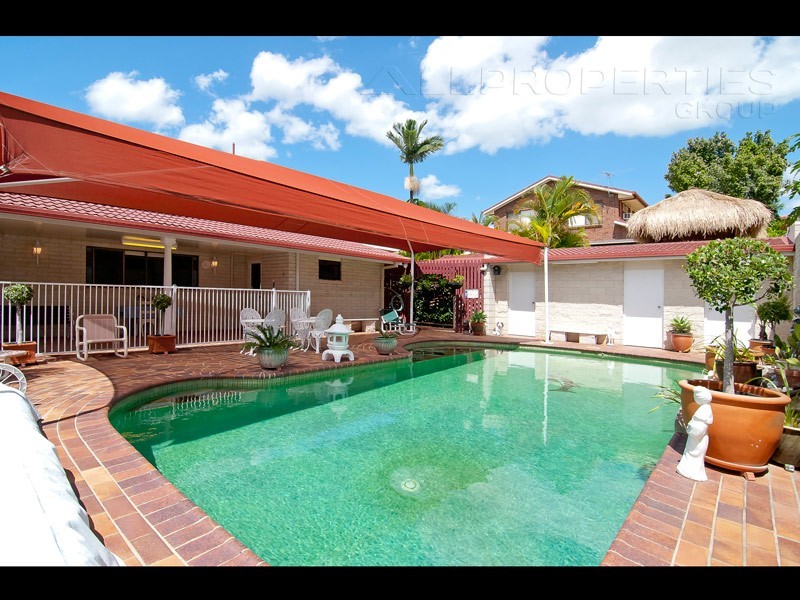 4 Aland Court, Brassall QLD 4305