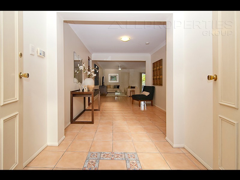 23 Mannix Place, Forest Lake QLD 4078