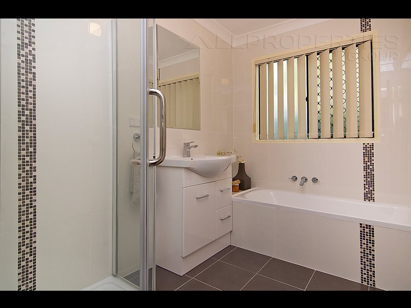 23 Mannix Place, Forest Lake QLD 4078