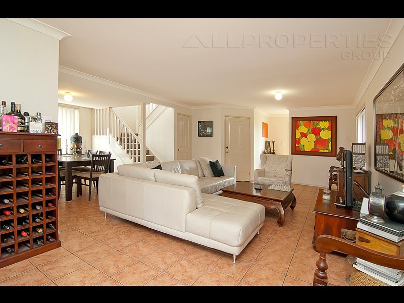 10 Stanford Place, Forest Lake QLD 4078