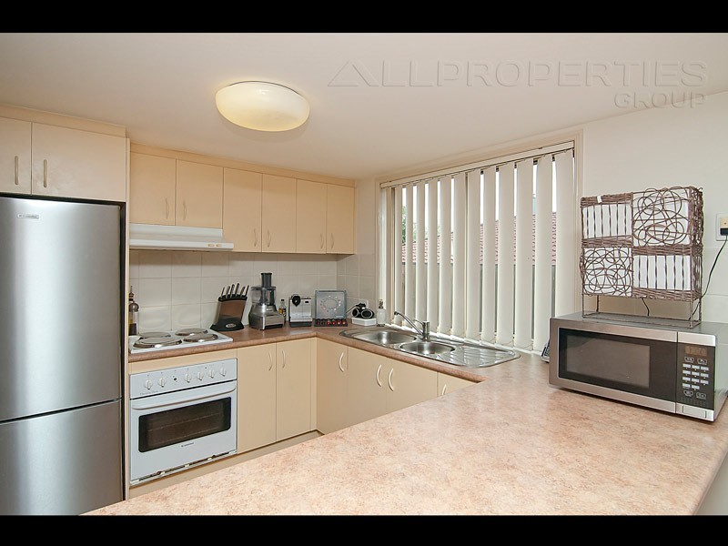 10 Stanford Place, Forest Lake QLD 4078