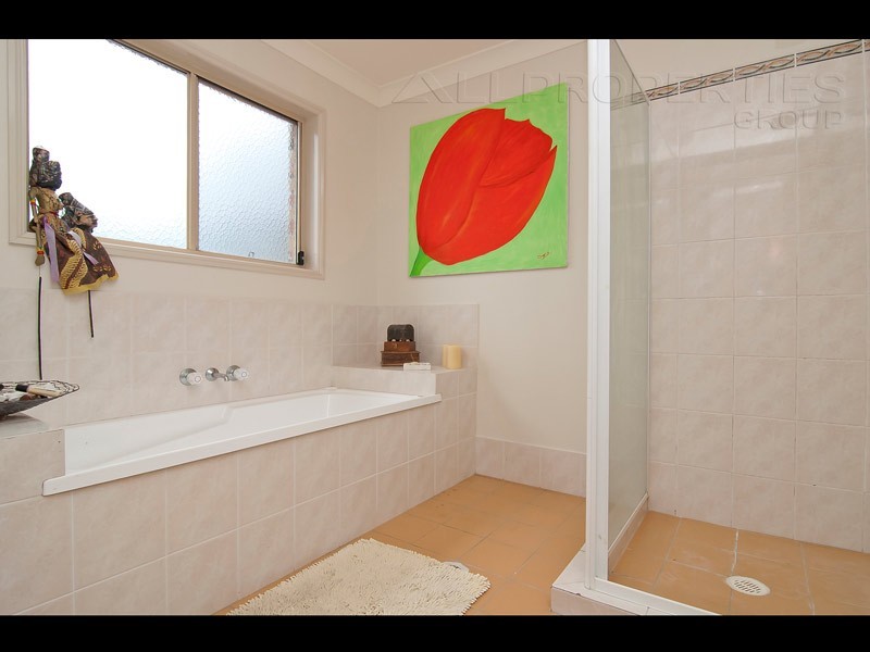 10 Stanford Place, Forest Lake QLD 4078